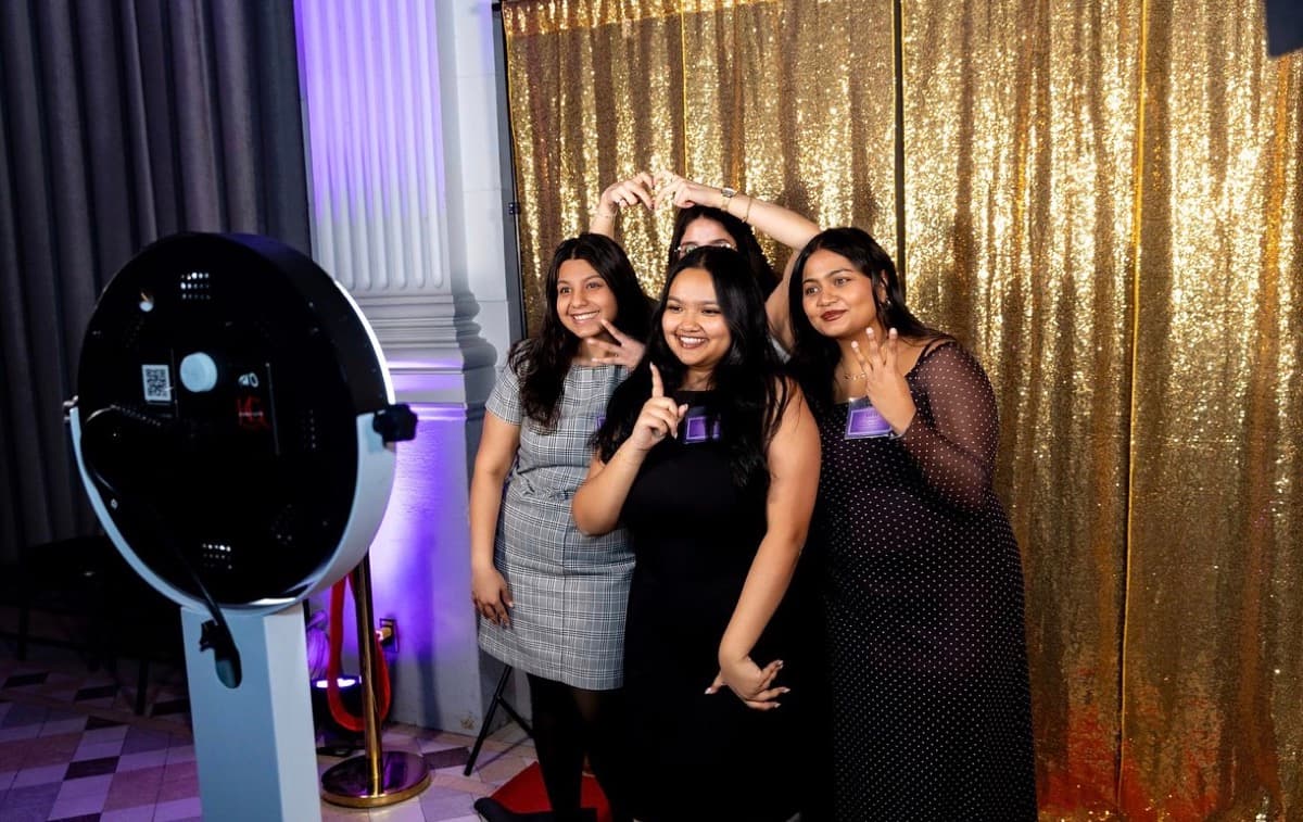 Institute of Electrical and Electronics Engineers (IEEE) Women in Engineering, uOttawa, photo 3